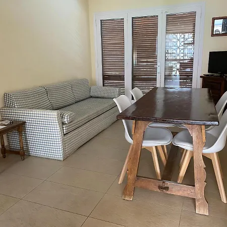 En Con Vistas Al Mar, Piscina Y Terraza Apartamento